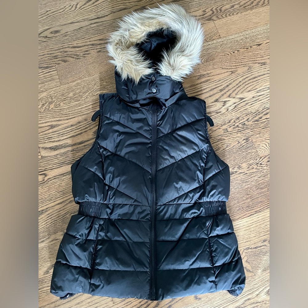 Banana Republic Sherpa Lined Puffer Vest